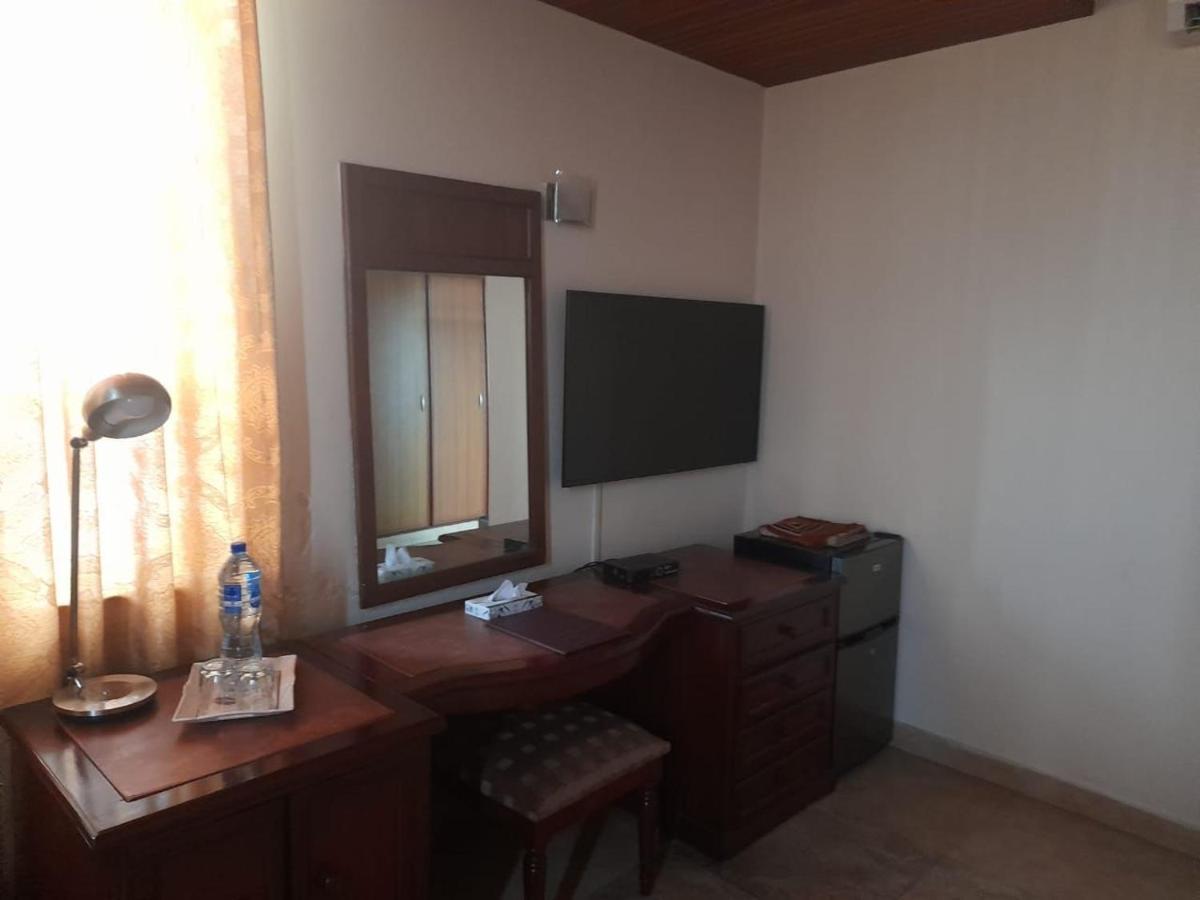 Shalimar Tower Hotel لاهور المظهر الخارجي الصورة
