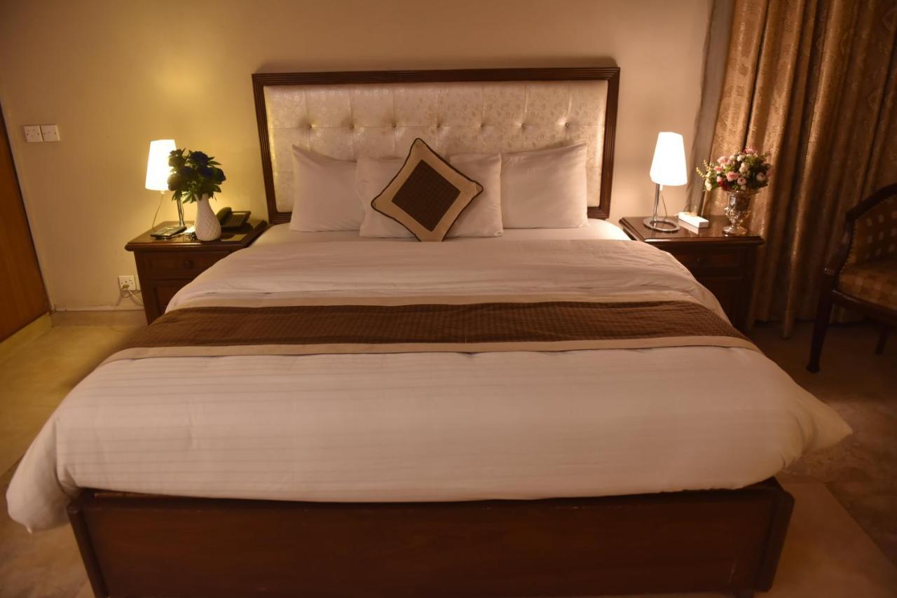 Shalimar Tower Hotel لاهور المظهر الخارجي الصورة